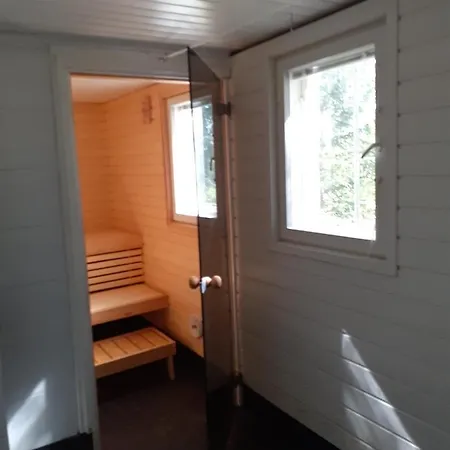Huone Seesteisessae Mummolassa Kalajoki