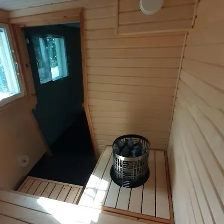 Huone Seesteisessae Mummolassa * Kalajoki