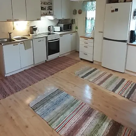 Homestay Huone Seesteisessae Mummolassa Kalajoki