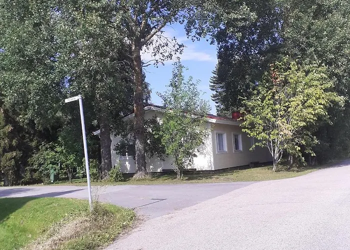 ホームステイ Huone Seesteisessae Mummolassa カラヨキ